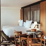 Sax Paris, Lxr & Hotel