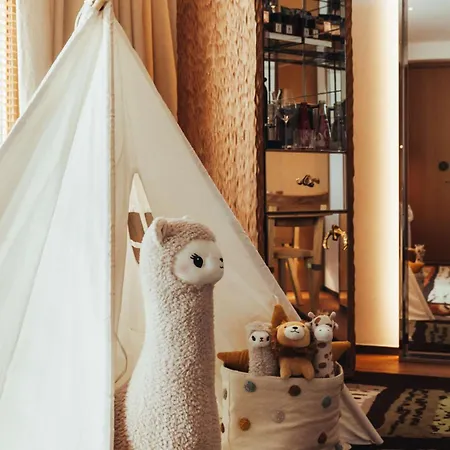 Sax Paris, Lxr & 5* Párizs