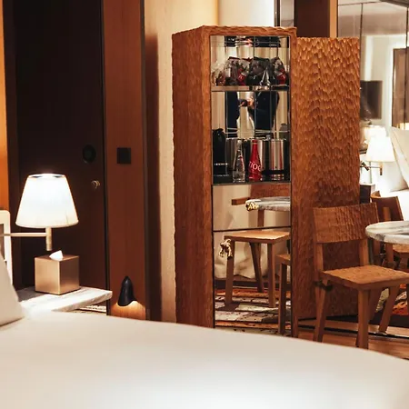 Sax Paris, Lxr & 5* Paris