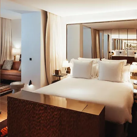 Sax Paris, Lxr & 5* Paris