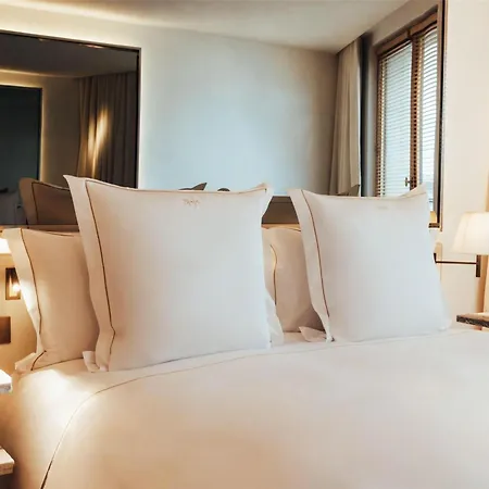 Sax Paris, Lxr & 5* Párizs