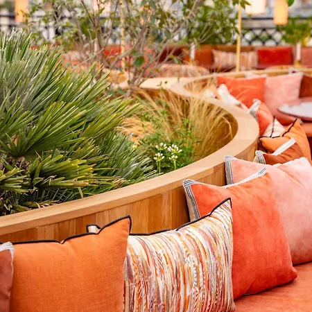 Szálloda Sax Paris, Lxr &