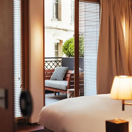 Sax Paris, Lxr & Hotel