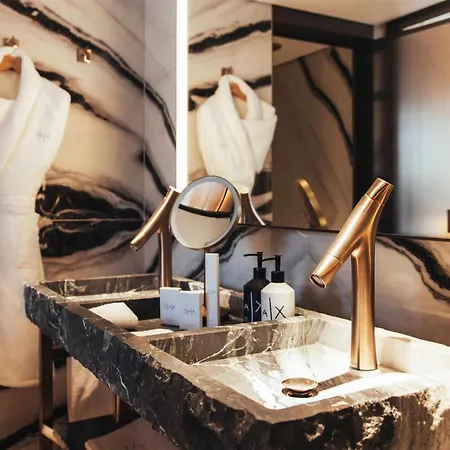 Hotel Sax Paris, Lxr &