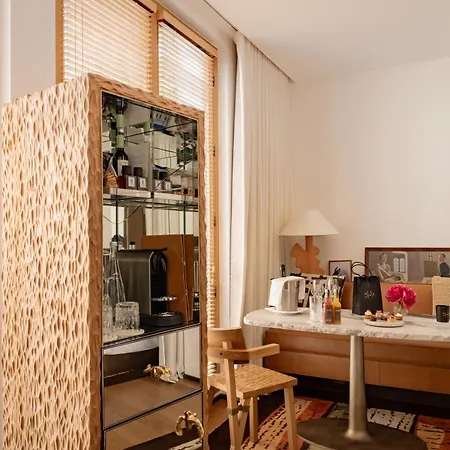 Sax Paris, Lxr & Hotel 5*