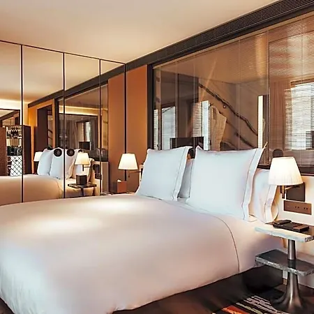 Sax Paris, Lxr & 5*