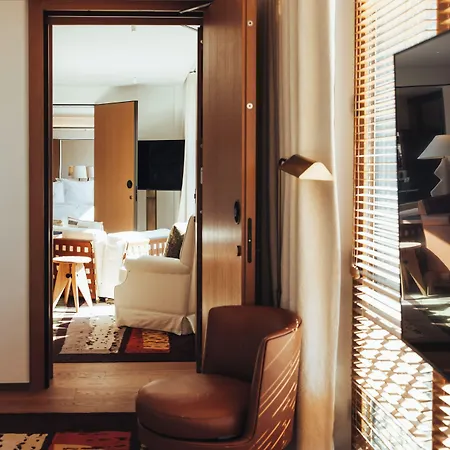 Hotel Sax Paris, Lxr & Parigi