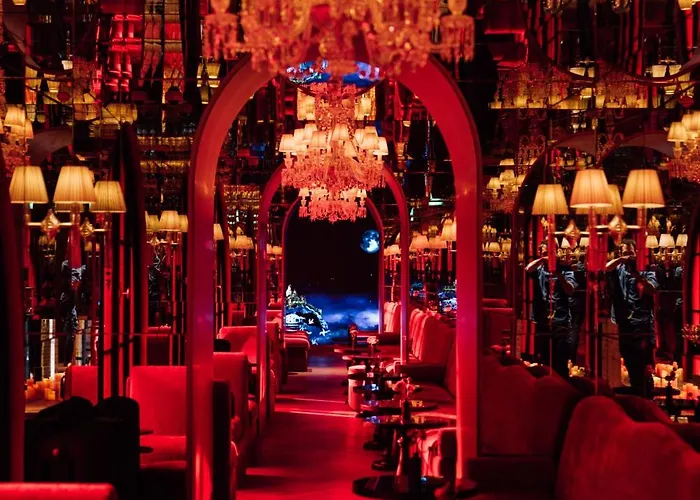 Sax Paris, Lxr & Hotel París