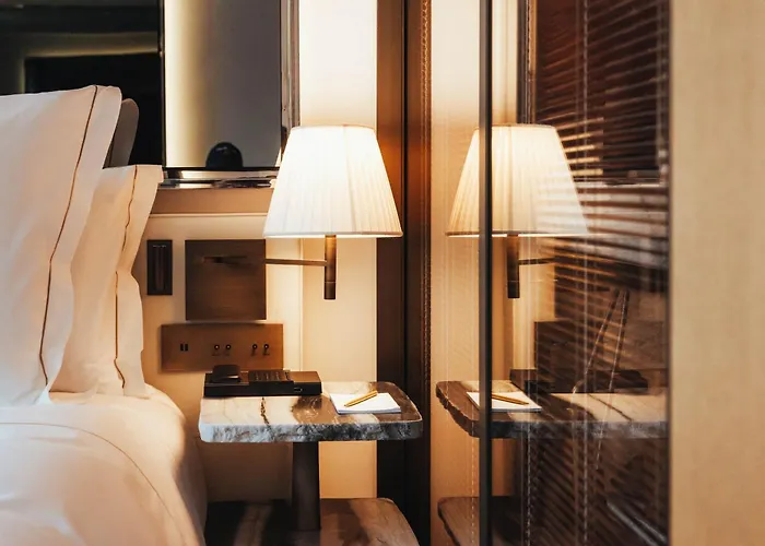 Hotel Sax Paris, Lxr & 5*