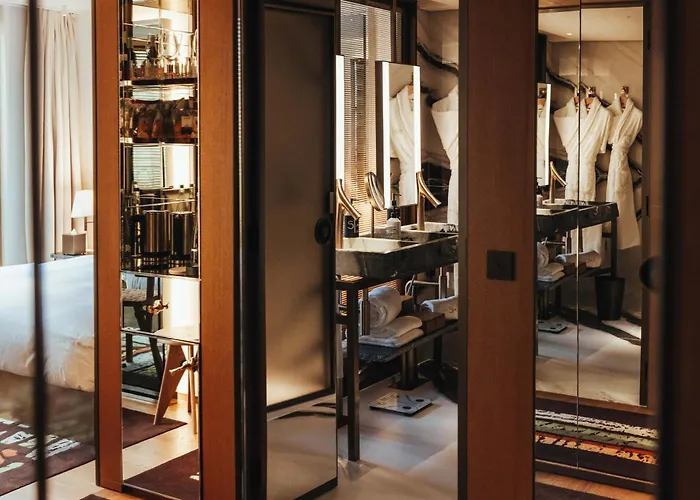 Hotel Sax Paris, Lxr & París