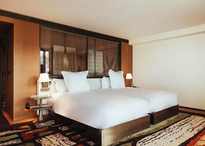 Sax Paris, Lxr & París