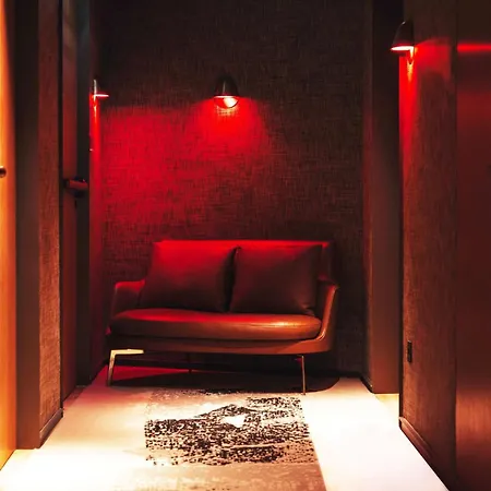 Sax Paris, Lxr & 호텔