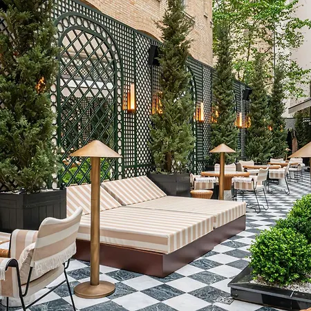 Sax Paris, Lxr & Hotel